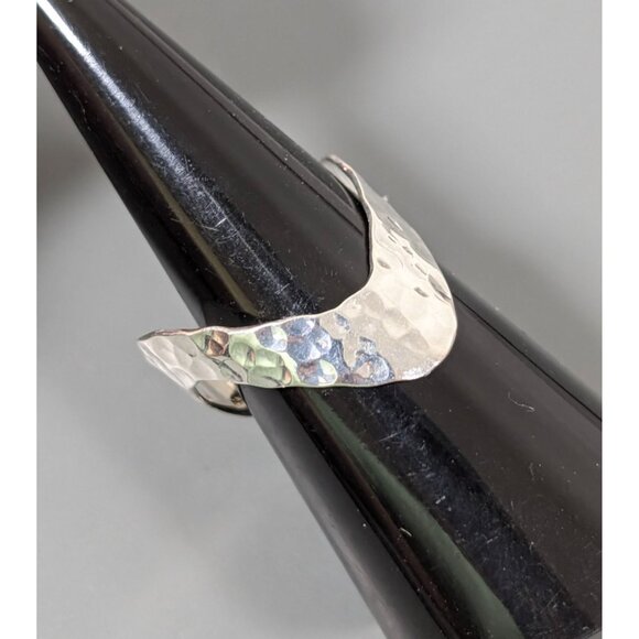 Sterling Silver 925 Hammered Asymmetrical V Shape Ring Size 7.5 - Picture 1 of 9